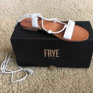 Frye women’s leather Ruth whipstitch ankle sandal